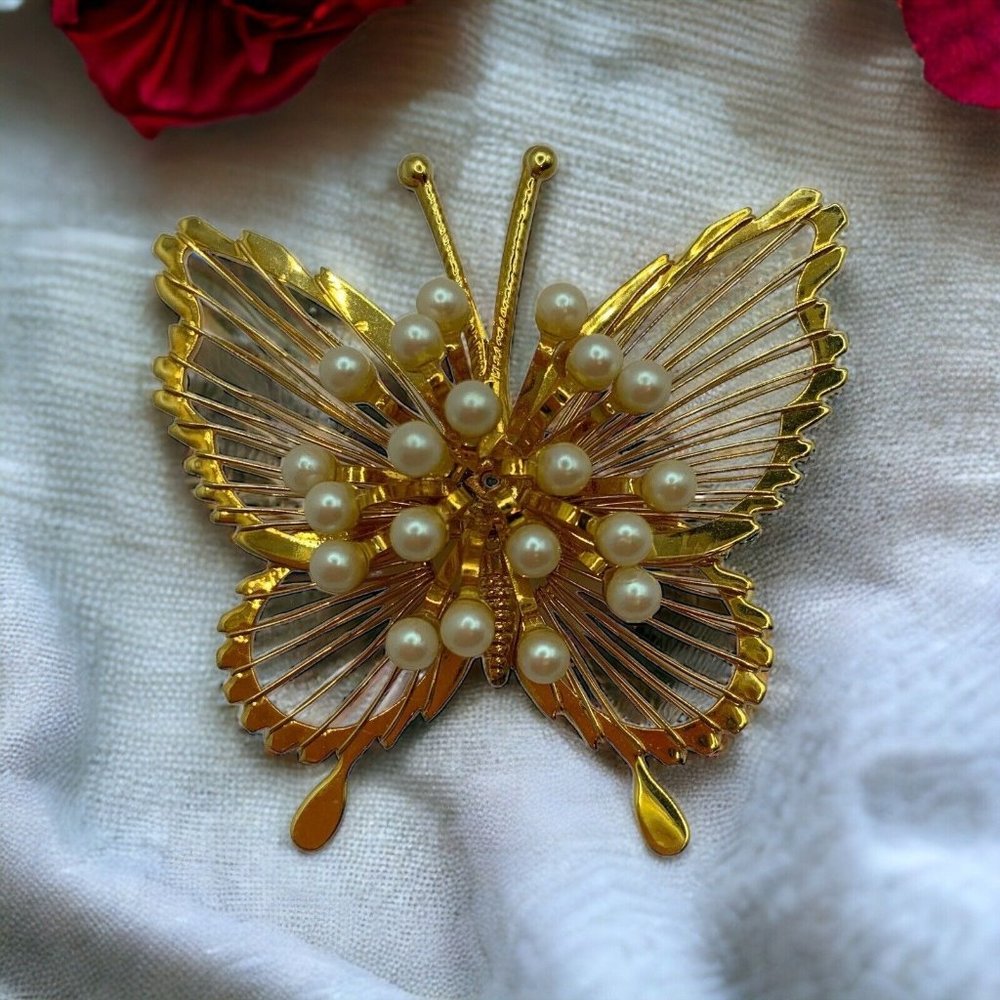 Vintage Signed MONET Gold Tone Butterfly Faux Pearl Spray Cluster Pin Brooch